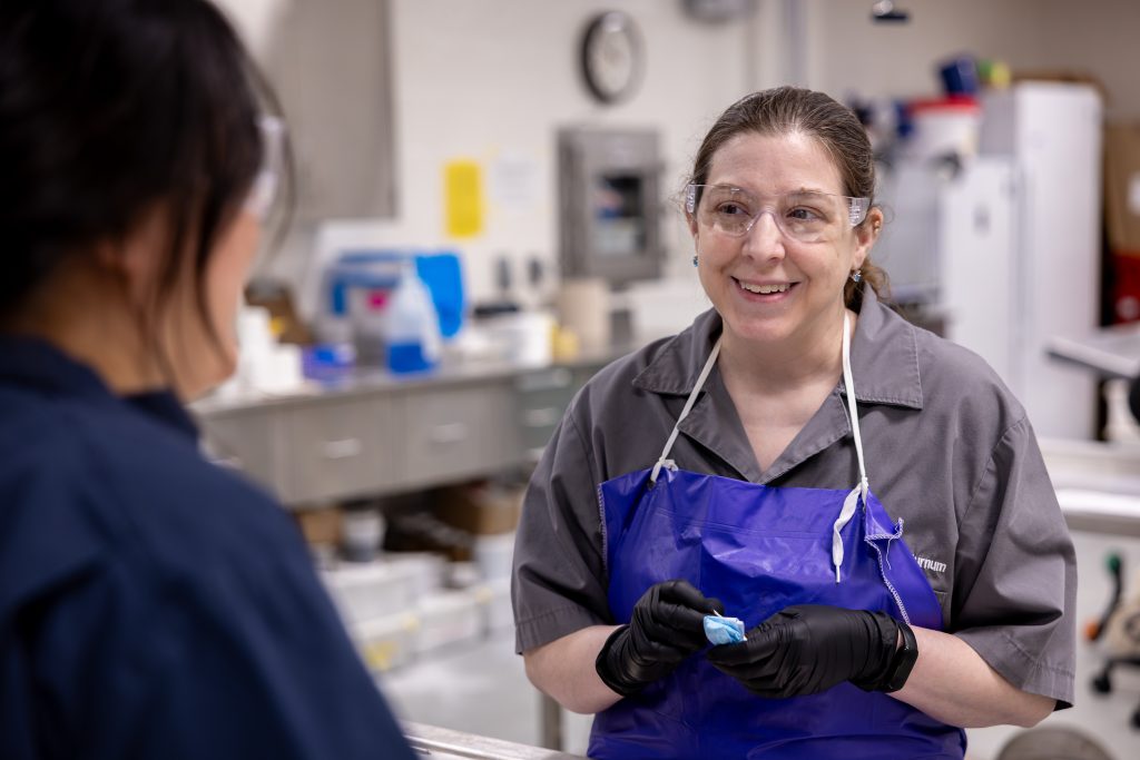 Assistant Clinical Professor Annabelle Burnum and Yoomin Jo, a fourth-year veterinary student.